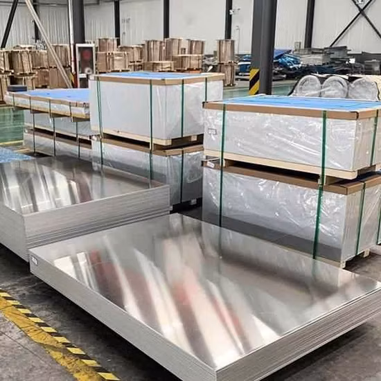 Placas de transferência de liga de alumínio Folha de alumínio com revestimento de cor xadrez em relevo diamante para materiais de construção Folhas de alumínio Silver 1050